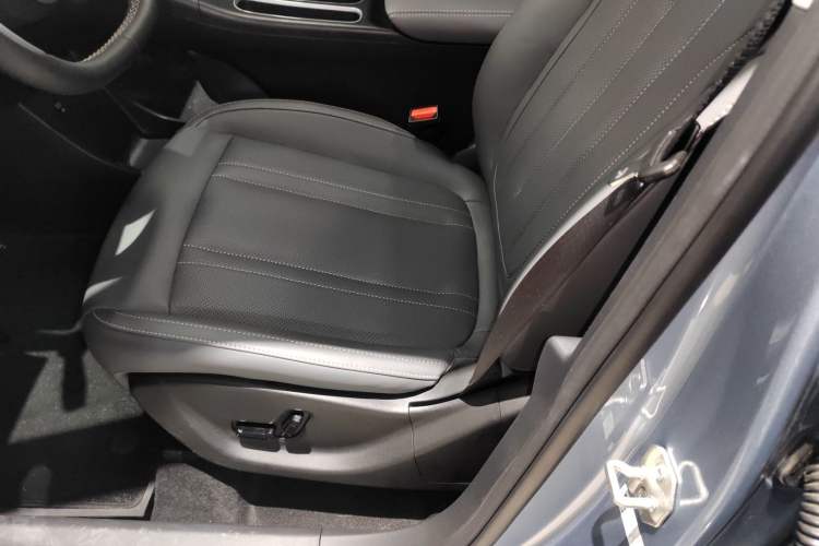 Used Geely Galaxy Geome 2025 UP 410km Exploration Edition Left Front Seat