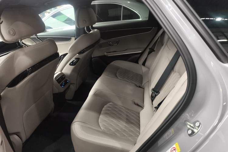 Used BYD Han 2025 DM-i Intelligent Driving Edition 125KM LiDAR Flagship Model
