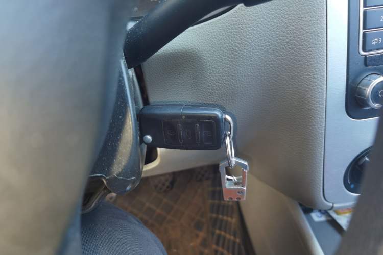 Used Volkswagen Bora 2008 1.6L Manual Fashion Model