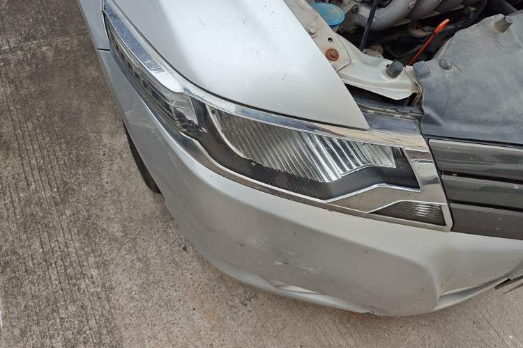 Used Honda City Classic 2011 1.5L Automatic Elite Edition Right Front Headlight