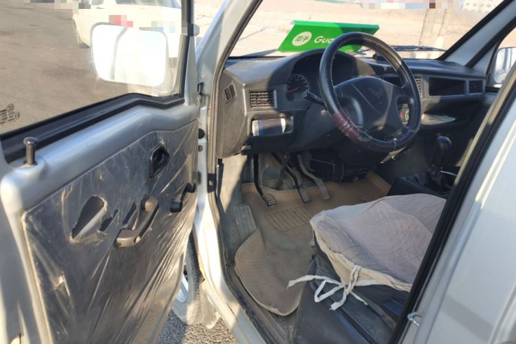 Used Wuling Zhiguang 2015 1.2L Practical LS-I Model