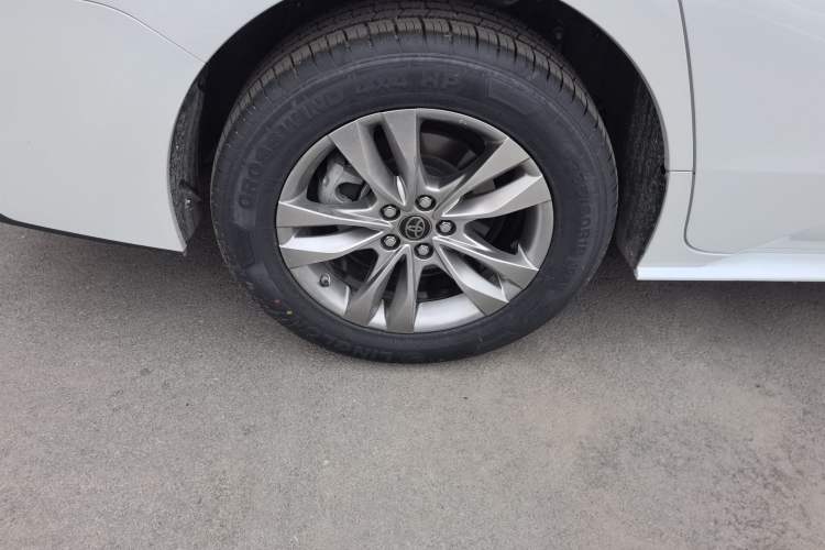 Used Toyota SIENNA 2023 2.5L Hybrid Comfort Edition Right Rear Wheel Hub