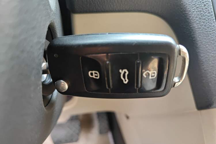 Used Skoda Rapid 2013 1.6L Automatic Smart Selection Model
