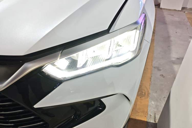 Used BYD Song Pro New Energy 2024 HONOR Edition DM-i 71KM Navigation Model Left Front Headlight