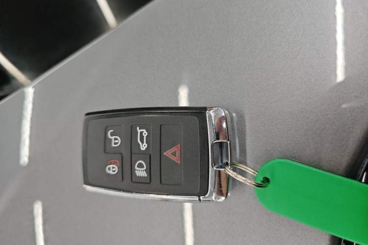 Used Land Rover Range Velar 2021 P340 R-DYNAMIC SE
