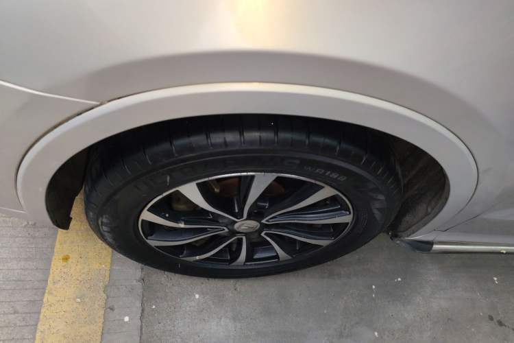 Used Zotye SR7 2016 1.5T CVT Cube Heart Edition China V Standard