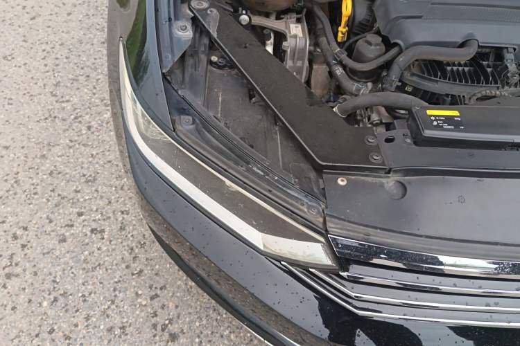 Used Volkswagen Magotan 2017 330TSI DSG Leading Model Right Front Headlight