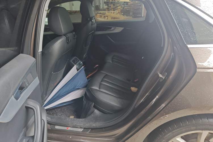 Used Audi A4L 2019 40 TFSI Fashion Edition China VI Emission Standard