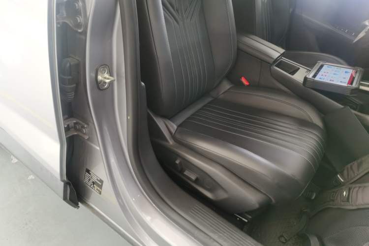 Used Peugeot 408X 2023 Charm Version
