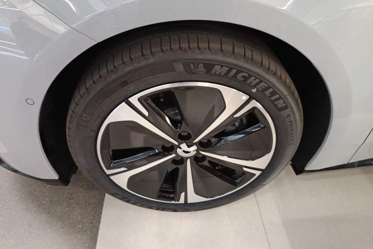 Used Nio ET5T 2025 75 kWh Touring Exterior 4