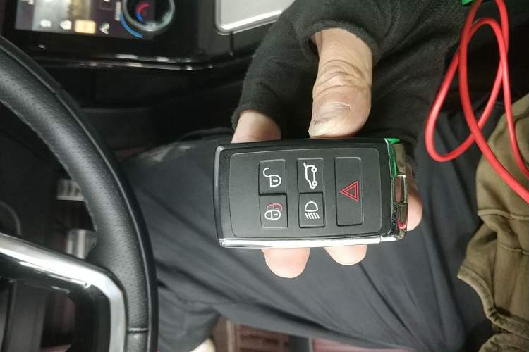 Used Land Rover Range Rover Evoque 2021 Range Rover L 249 PS R-Dynamic SE Luxury Edition