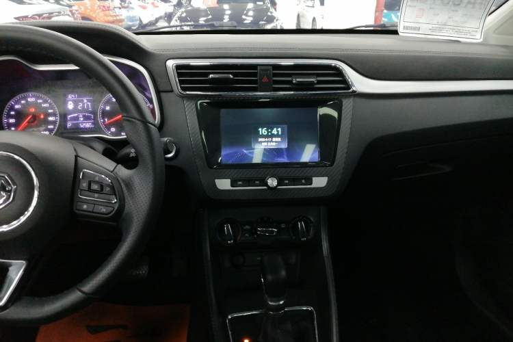 Used MG ZS 2018 1.5L Automatic Luxury Edition China V Standard