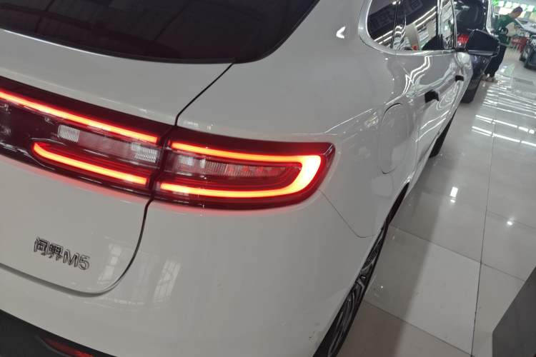 Used Hima AITO M5 2022 Range-Extended Rear-Drive Standard Version Right Rear Taillight