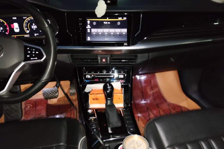 Used Volkswagen Passat 2023 Revised 280TSI Elite Edition Audio And AC Panel