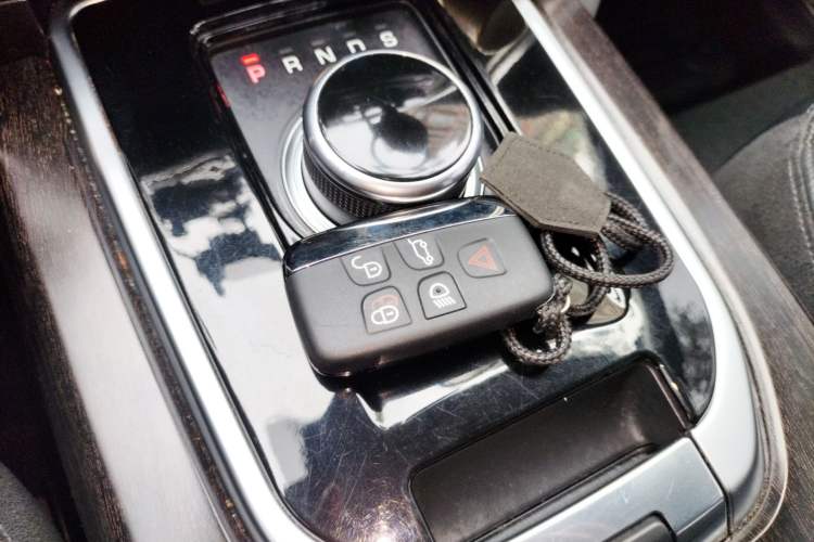 Used Land Rover Discovery Sport 2018 240 PS SE Version Vehicle Key