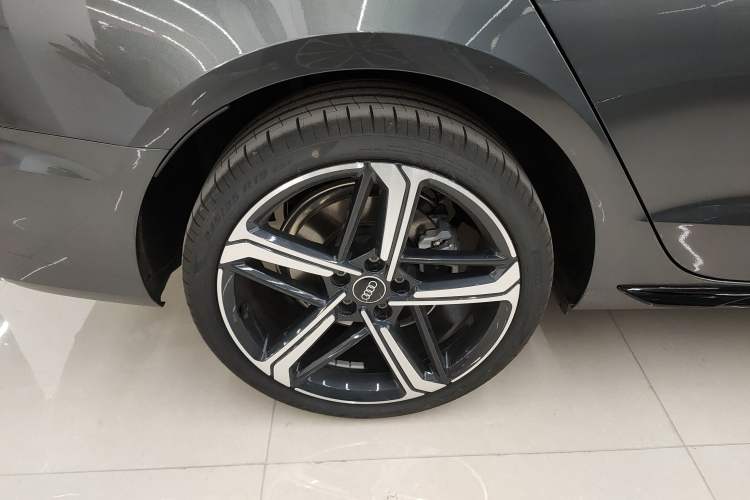 Used Audi A4L 2025 2 Million Units Enjoyment Version 40 TFSI Luxury Dynamic Edition