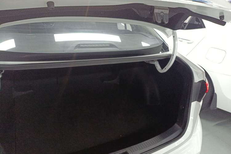 Used Toyota Levin 2023 Smart Electric Hybrid Dual-Engine 1.8L Sport Edition
