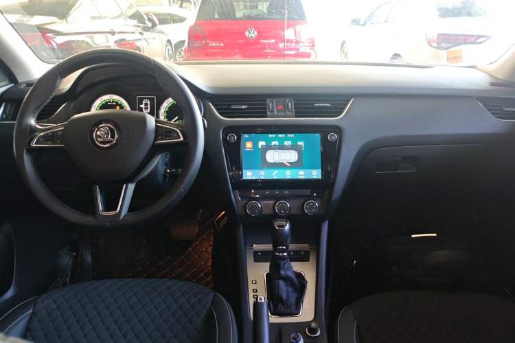 Used Skoda Octavia 2018 1.6L Automatic Luxury Edition