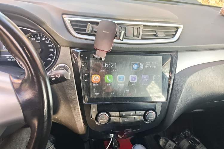 Used Nissan X-Trail 2015 2.0L CVT Comfort MAX Edition 2WD