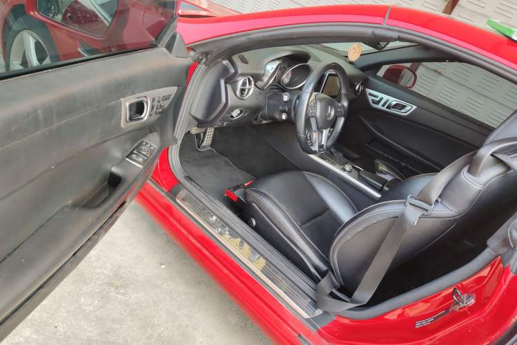 Used Mercedes-Benz SLK-Class 2011 SLK 200 Fashion Model
