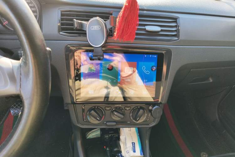 Used Volkswagen Santana 2021 1.5L Manual Fashion Edition Audio And AC Panel