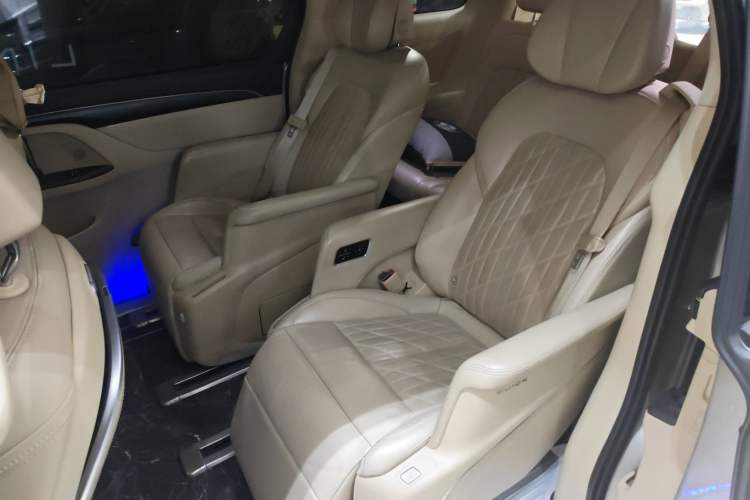 Used Buick GL8 2022 ES Landtrek 653T Flagship Model