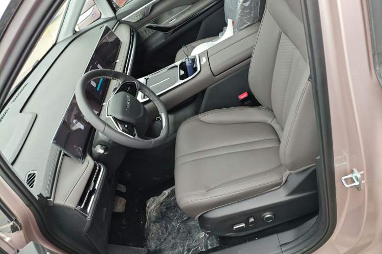 Used SAIC MAXUS G70 2024 2.0T Automatic Flagship Version 7 Seats
