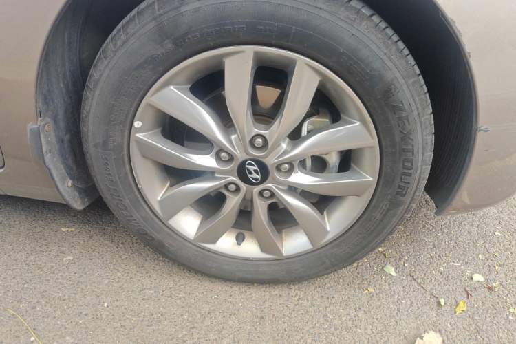 Used Hyundai Elantra (5th Generation / Langdong) 2015 1.6L Manual Leading Model