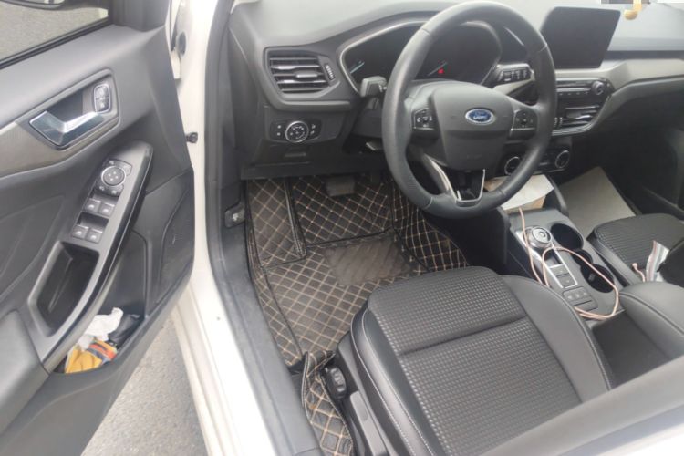 Used Ford Focus 2020 Hatchback EcoBoost 180 Automatic Trend Edition Driver Seat