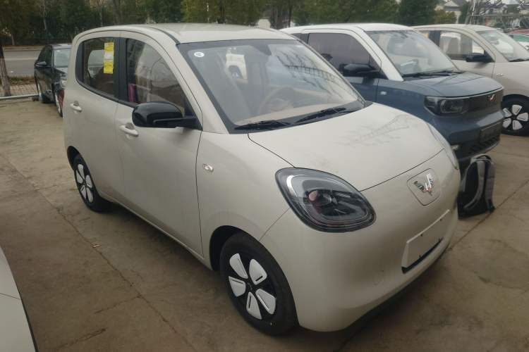 Used Wuling Hongguang MINIEV 2025 Four-Door Version Advanced Edition
