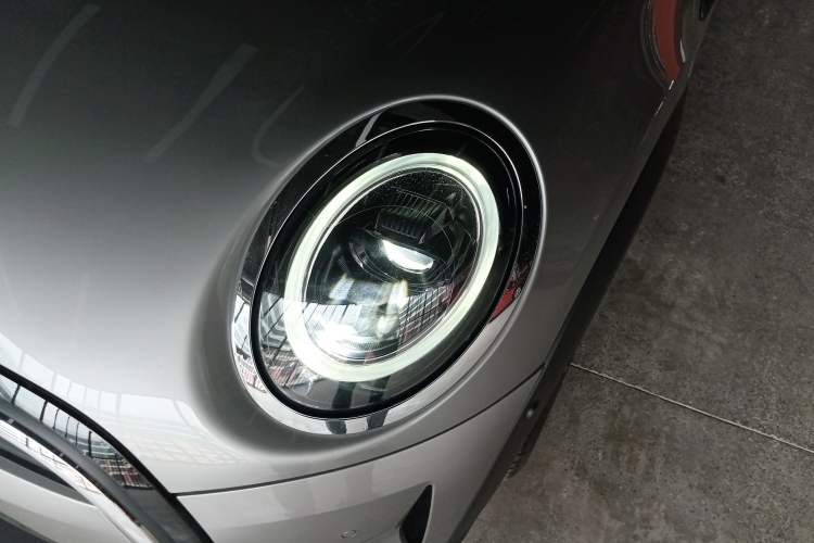 Used MINI MINI 2023 Updated 1.5T COOPER Artist