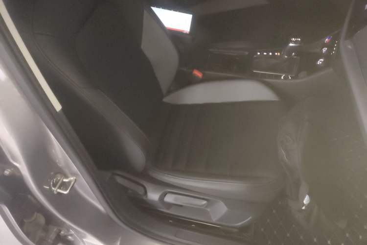 Used Volkswagen Sagitar 2021 280TSI DSG Comfort Connect Edition Right Front Seat