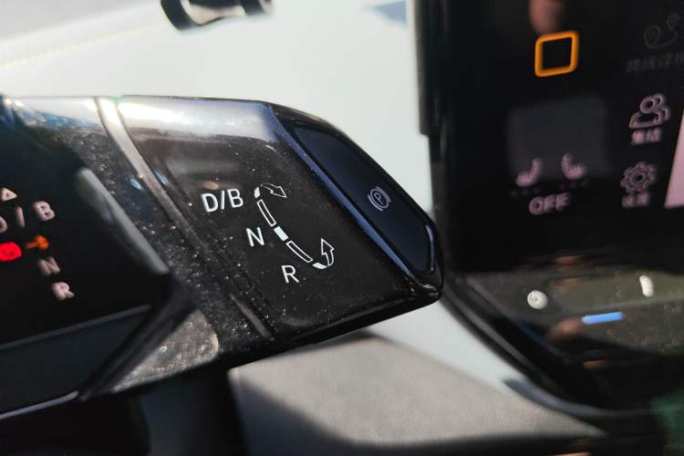 Used Volkswagen ID.4 X 2022 Smart Enjoyment Long-Range Edition Gear Lever