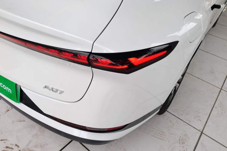 Used CHANGAN NEVO A07 2025 Blue Whale Range-Extending Model 140 Elite Version Right Rear Taillight