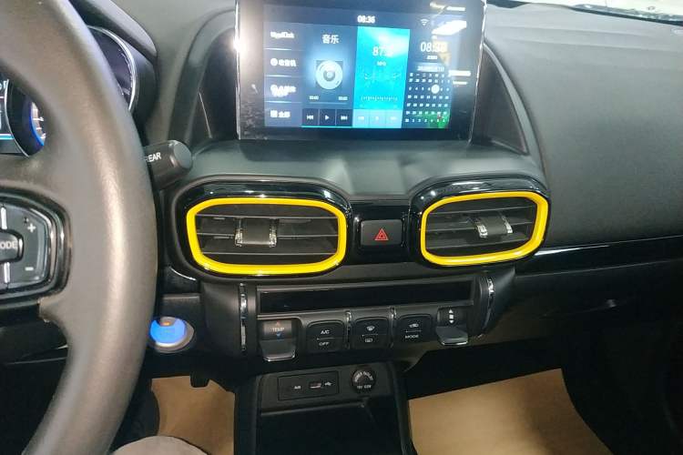 Used Dongfeng Aeolus AX4 2017 1.4T DCT Trendy Edition