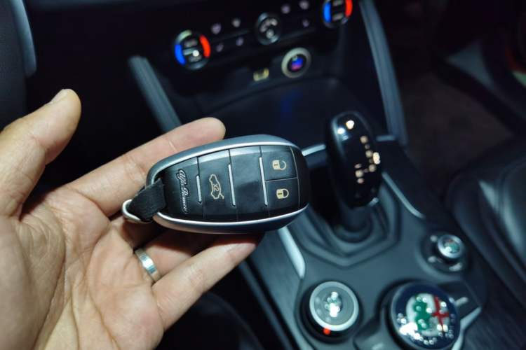 Used Alfa Romeo Stelvio 2017 2.0T 280HP Luxury Edition