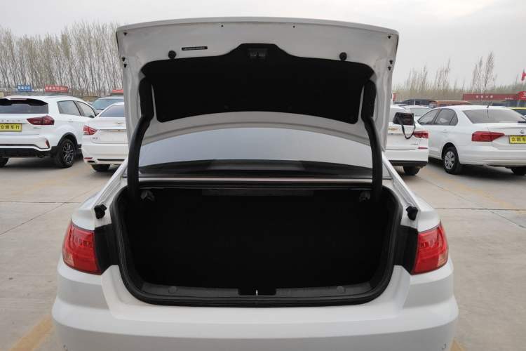 Used Geely Auto Emgrand GL 2018 1.4T Manual Elite Smart Connectivity Version Trunk