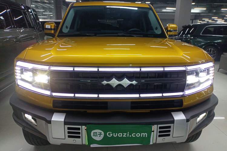 Used Formula Leopard Leopard 5 2023 Navigator Edition
