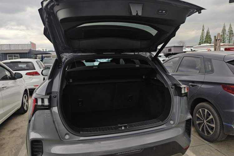 Used Lynk & Co 06 2020 1.5T JinPro model
