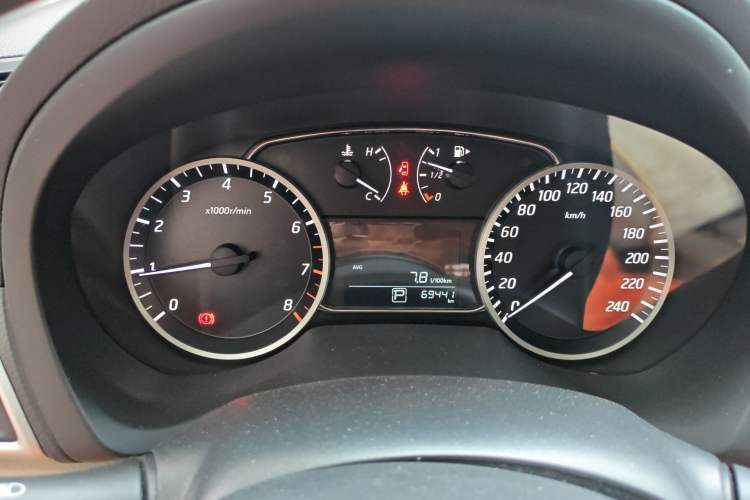 Used Nissan Sylphy 2016 1.6 XL CVT Luxury Edition Instrument Cluster