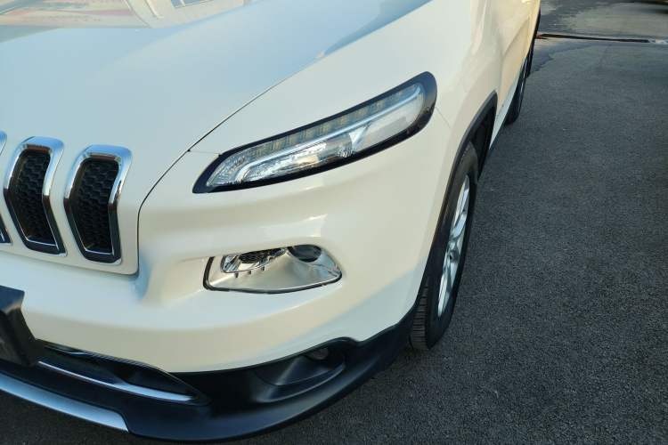 Used Jeep Cherokee 2017 2.0L Superior Edition