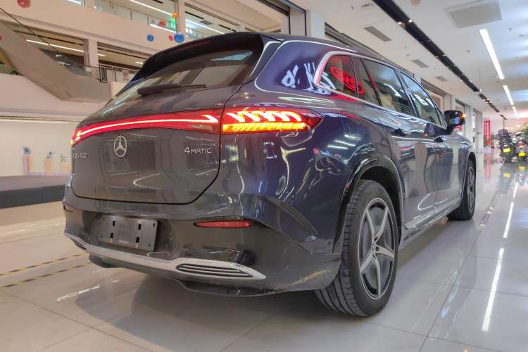 Used Mercedes-Benz EQS SUV 2023 450 4MATIC Pioneer Edition