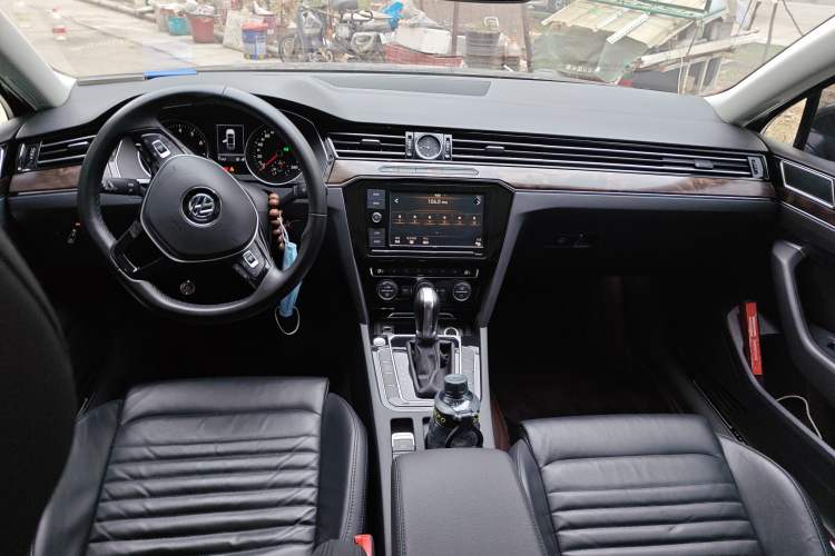 Used Volkswagen Magotan 2019 330TSI DSG Luxury Version China VI Standard