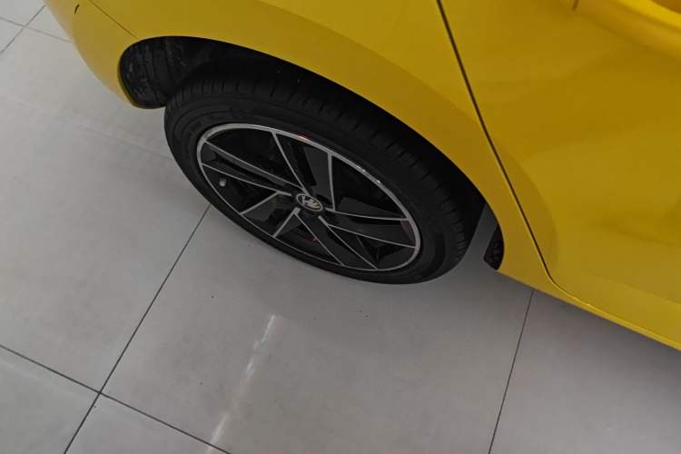 Used Skoda Fabia 2015 1.6L Automatic Sport Edition
