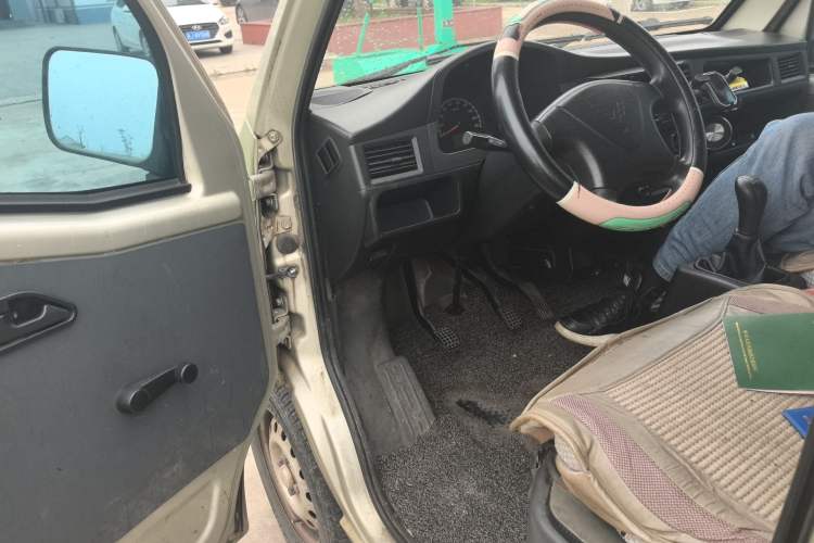 Used Wuling Zhiguang 2015 1.2L Practical LS-I Model Driver Seat