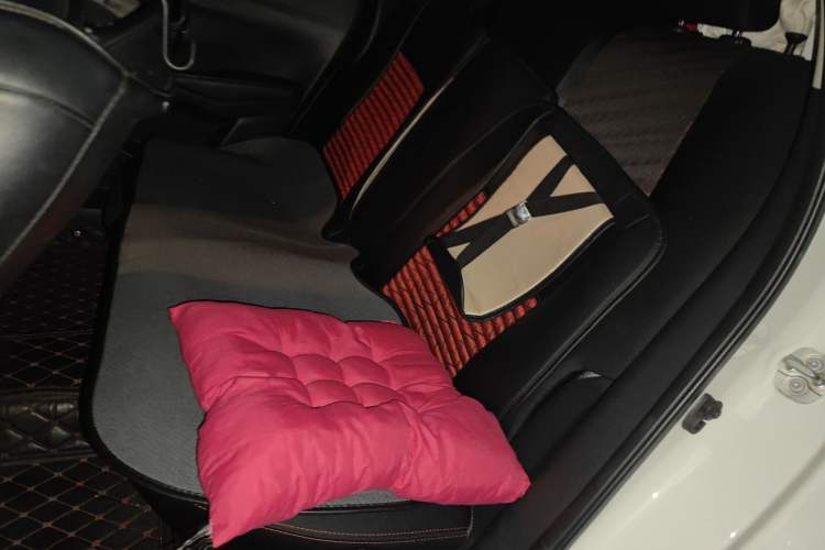 Used Nissan Lannia 2019 1.6L CVT Cool Edition China VI Left Rear Seat