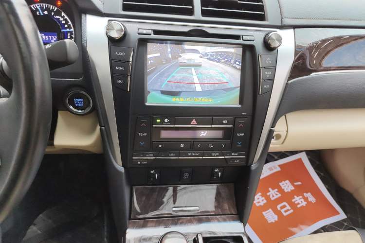 Used Toyota Camry 2016 2.5G 10th Anniversary Deluxe Navigation Edition Audio And AC Panel