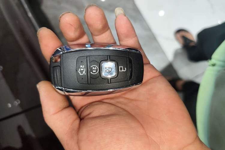 Used Lincoln MKC 2017 2.0T Two-Wheel Drive Deluxe Edition