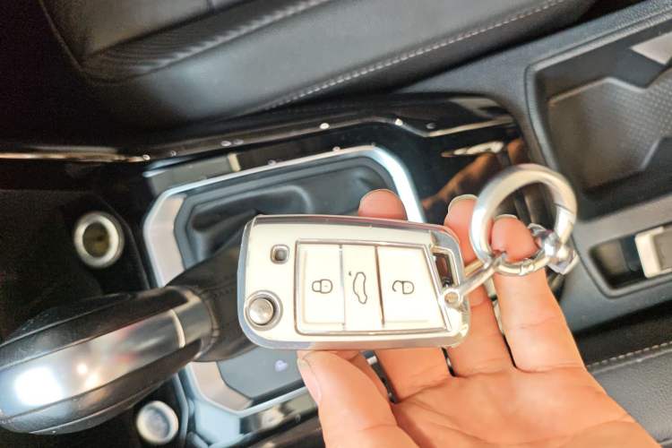 Used Volkswagen T-ROC 2020 280TSI DSG Two-Wheel Drive Comfort Version