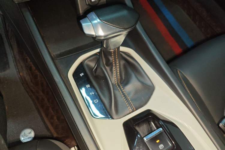 Used Dongfeng Aeolus Yixuan 2023 Mach Edition 1.5L Automatic Chasing Shadow Version
